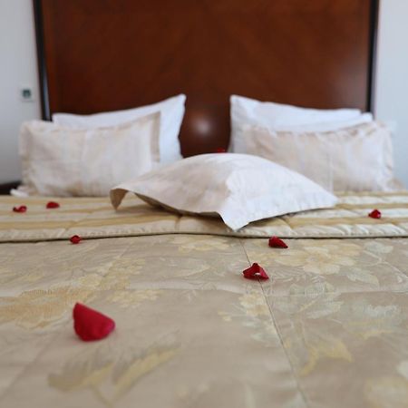 Apart-Hotel Integra Баня Лука Екстериор снимка