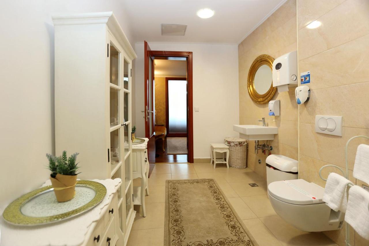 Apart-Hotel Integra Баня Лука Екстериор снимка