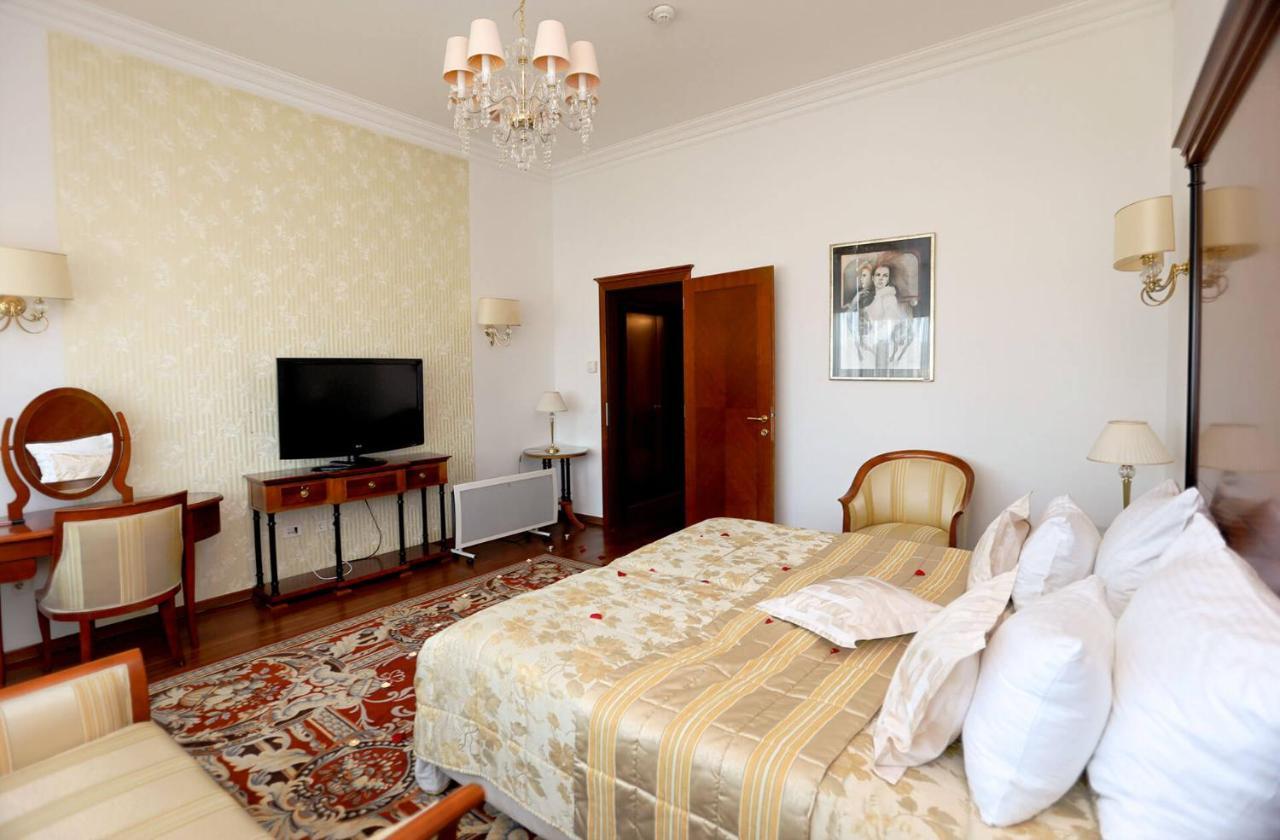 Apart-Hotel Integra Баня Лука Екстериор снимка