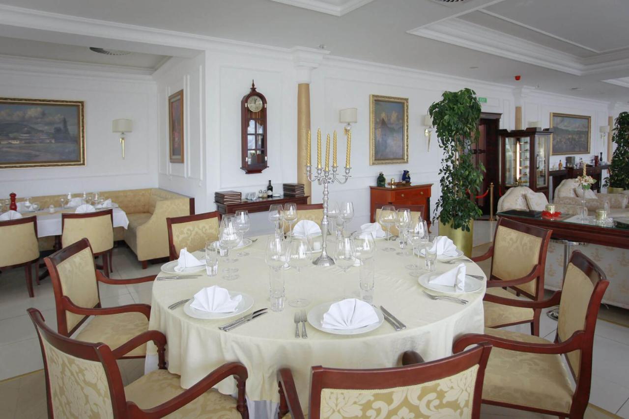 Apart-Hotel Integra Баня Лука Екстериор снимка