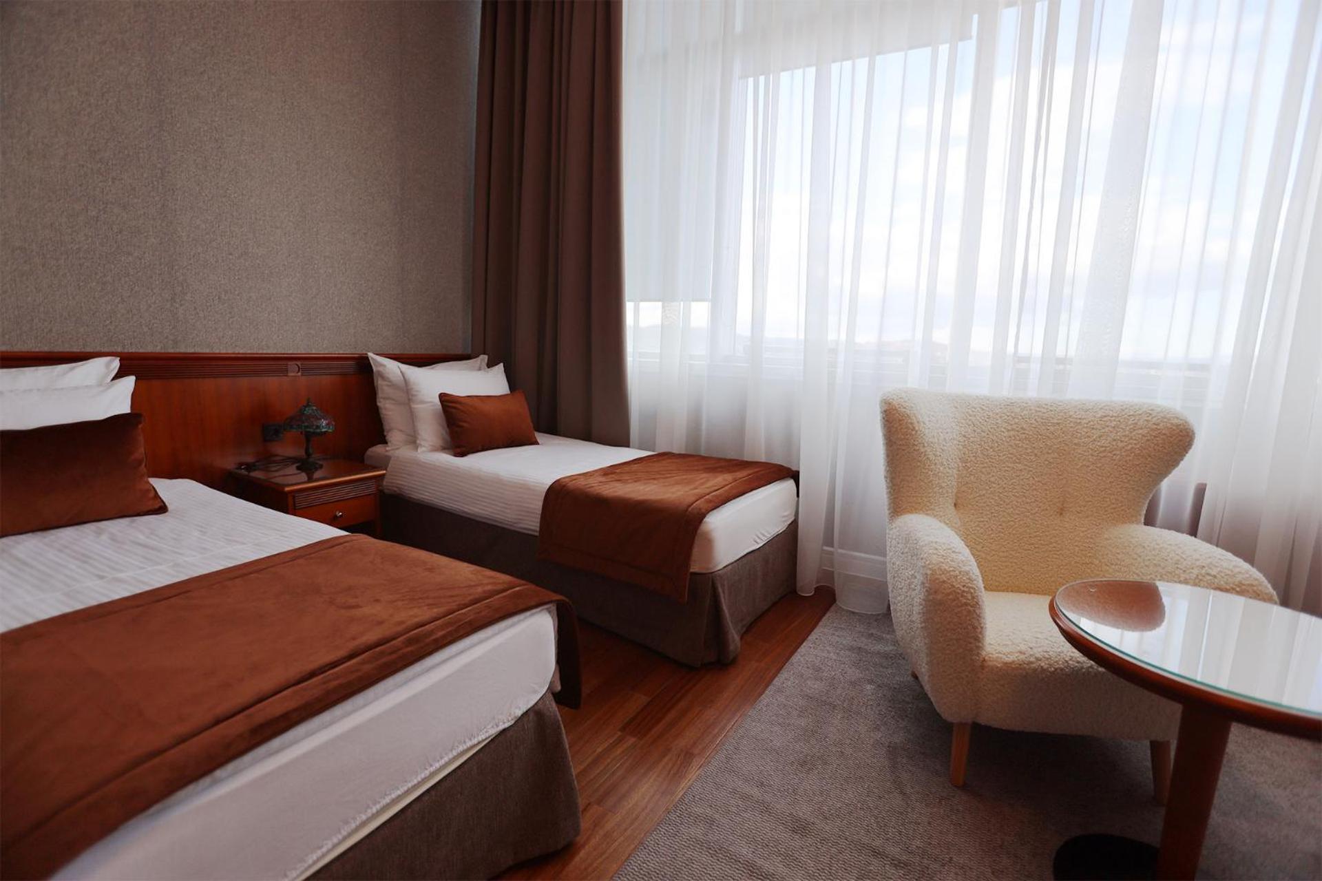 Apart-Hotel Integra Баня Лука Екстериор снимка